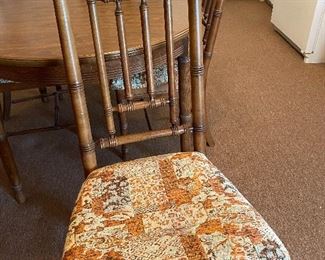 Chairs that go with kitchen table