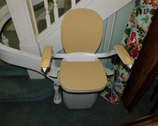 THIS ACORN STAIR LIFT IS AVAILBE FOR IMMEDTE SALE ! Please call 419-215-7841 for inquires - ONLY THIS ITEM IS FOR SALE NOW...ALL OTHERS WILL NOT BE SOLD EARLY - thank you. ASKING PRICE $1800 OBO