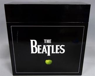 The Beatles Remastered Stereo Vinyl 16 LP 14 Album 180-gram Box Set, w 252pg Coffee Table Book, NEW
