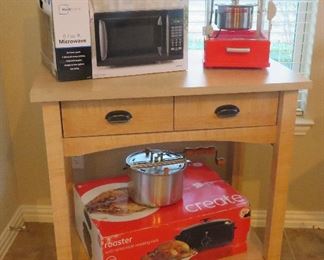 Kitchen island, popcorn machine