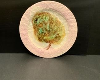 Lily pad plate with pink boarder