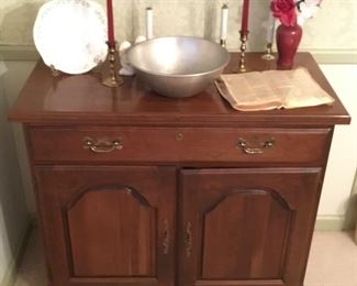 BUFFET CABINET W/FOLD OUT TOP
