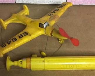 VINTAGE REMCO AIRPLANE TOY