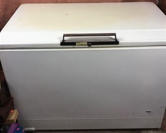 VINTAGE SEARS COLDSPOT CHEST FREEZER - WORKS - ICE COLD