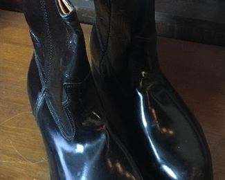 BLACK LEATHER (SANTA) BOOTS - NEW CONDITION - SIZE 10.5M