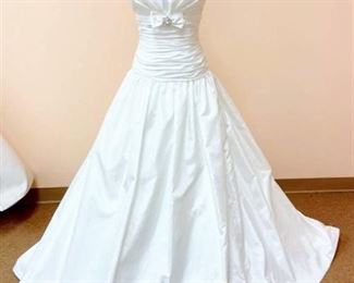 Mikaela's Bridal Size 10 Bridal Gown