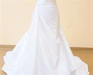 San Patrick Size 10 White Bridal Gown