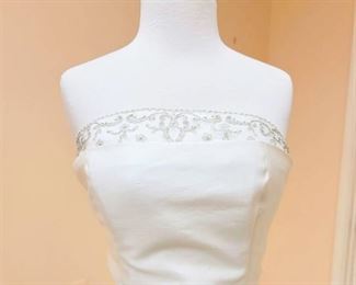 Pronovias size 10 Wedding Gown