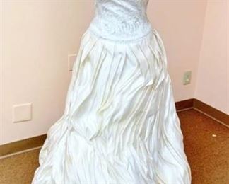 Bellissima Couture Size 10 Designer Wedding Gown