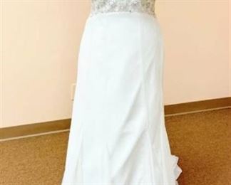 San Patrick Size 10 Designer Bridal Gown
