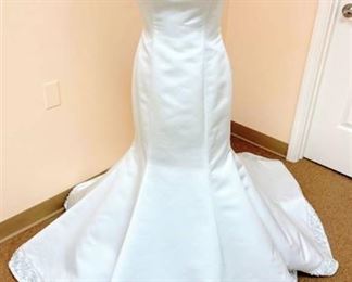 Casablanca Bridal Size 10 Designer Wedding Gown