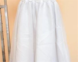 The Sweetie Collection White Flower Girl Special Event Dress - No size tag; appears to be Size 10 or 12