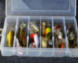 7510 Sm. Case with Fishing Lures