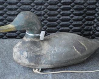1106 Decoy with String