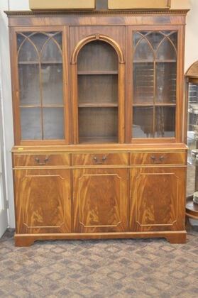 6706 Burl Mahogany China Cabinet