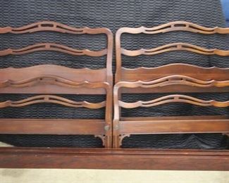 4681 Pr Kindel Mahogany Twin Beds