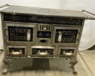 Antique Footed Victorian Cast Iron Porcelain Stove