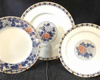 Set 3 White Porcelain Dining Plates with Gilt