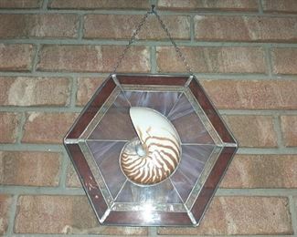 STAINED GLASS W/SEASHELL