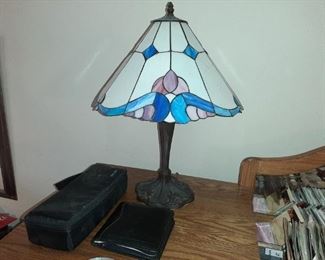 MODERN TABLE LAMP