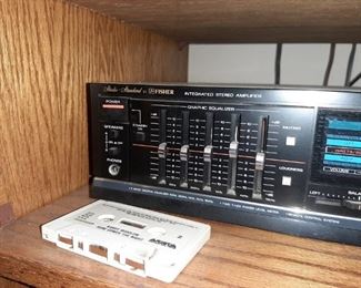 FISHER STEREO AMPLIFIER