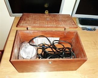 VINTAGE PHOTOGRAPHY LIGHT
