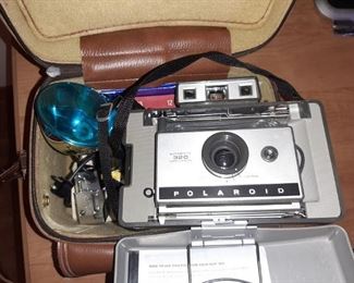 POLAROID 321 AUTO CAMERA