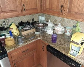 SOUP TUREENS, KEURIG, KITCHEN ITEMS