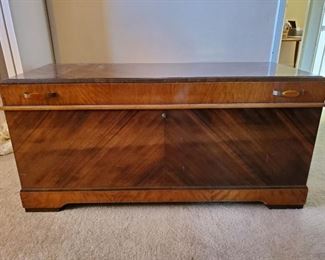 Vintage Lane Cedar Chest
