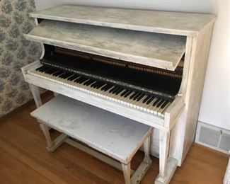 Netzow Milwaukee Piano