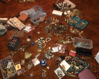 Tons of Jewelry 