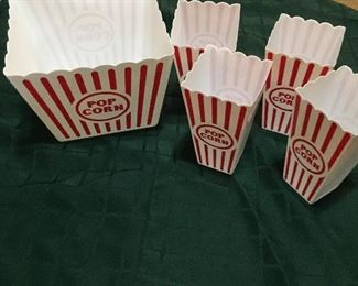 popcorn bucket with individual servers