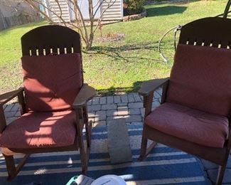 Teakwood rockers. They are beautiful. 