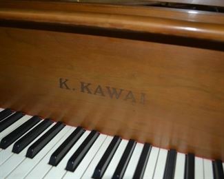 Kawaii model 500 baby grand piano