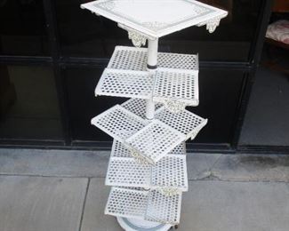 Cast Iron Victorian Bakers Cooling Pie Rack