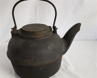Great 8 cast iron kettle