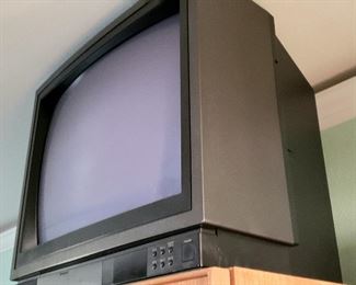 Bid old TV
