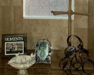 Marble compote, wine rack etc.