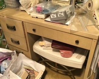Make Up Desk