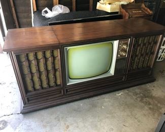 Classic TV and Stereo System