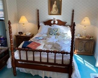 Lillian Russell full bed