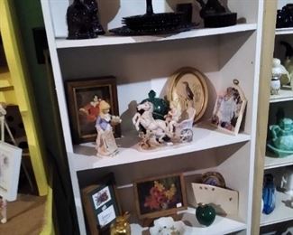 Figurines