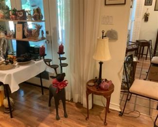 Burl Wood Accent Table with Queen Anne Legs