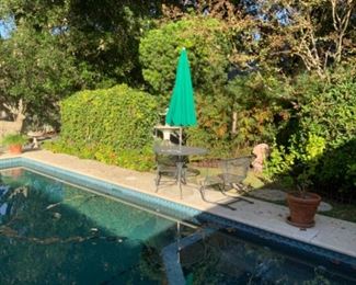 Patio Table & Chairs with Umbrella