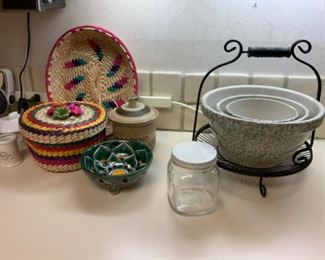 Robinson Ramsbottom Roseville, Ohio Set 3 Mixing/Nesting Bowls