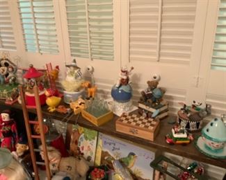 Vintage Toys & Banks