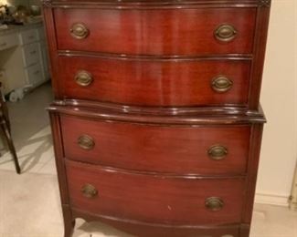 Mahogany Chest of Drawers-Duncan Phyfe Style