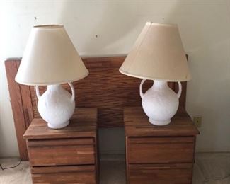 Full bed headboard with 2 night stands and matching lamps 