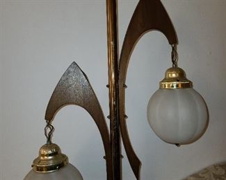 Mid-Century Modern Lamp (Works!)