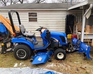 New Holland Tractor - TZ25DA